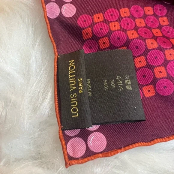 Louis Vuitton Silk scarf💜❤️🩷 - Picture 4 of 10